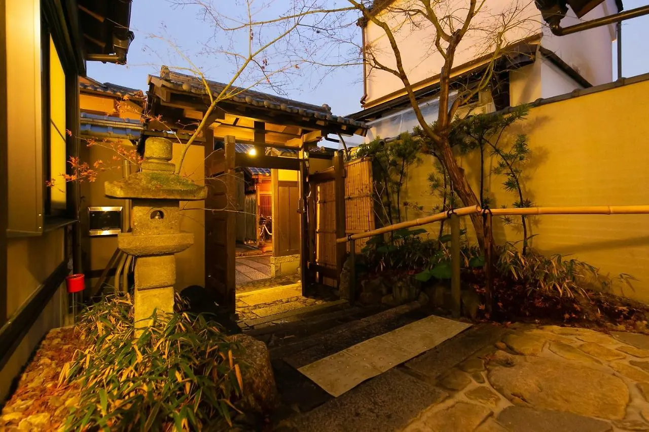 Tsuhana Kyoto 0*,  Japan