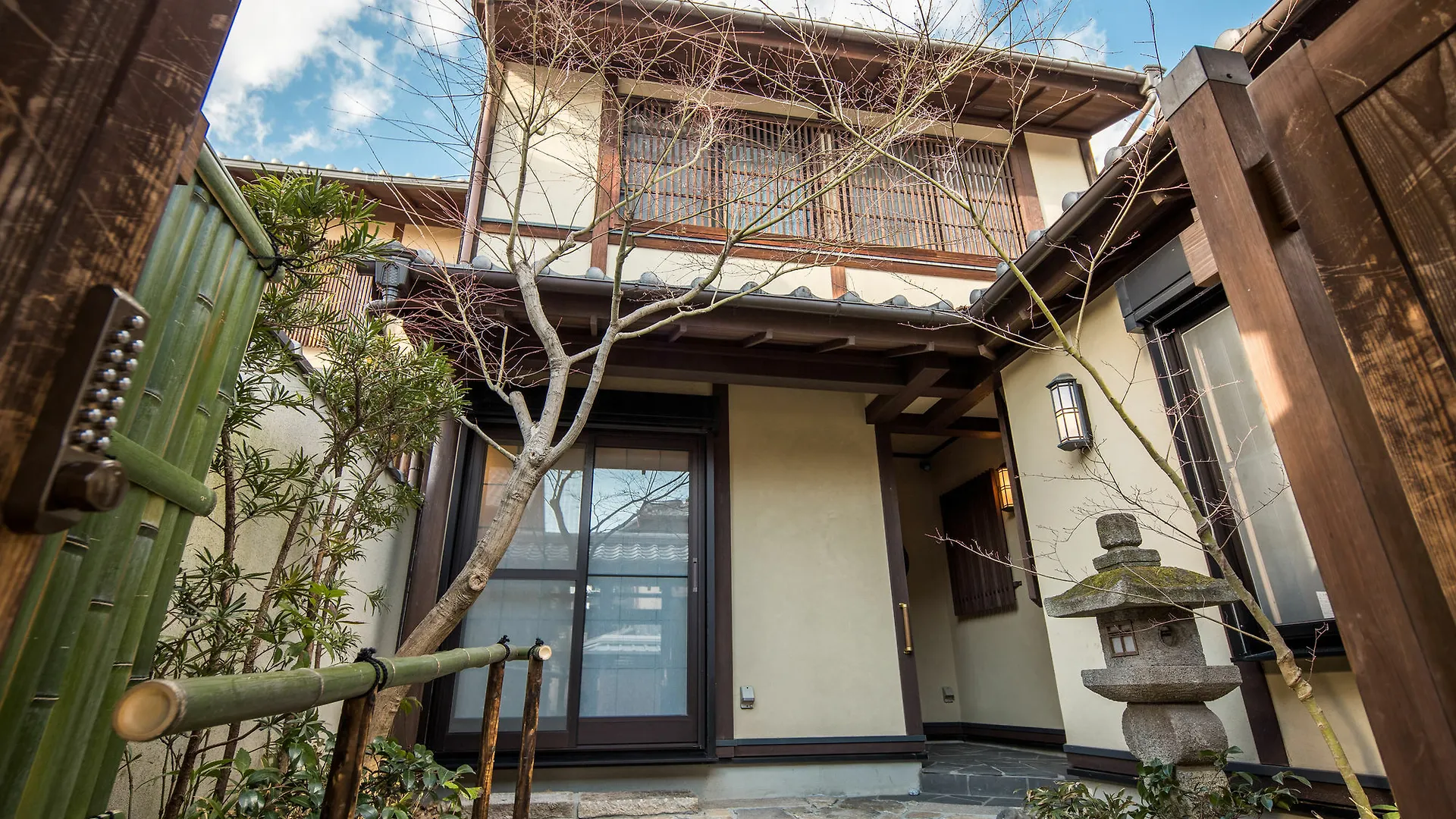 Tsuhana Kyoto 0*,
